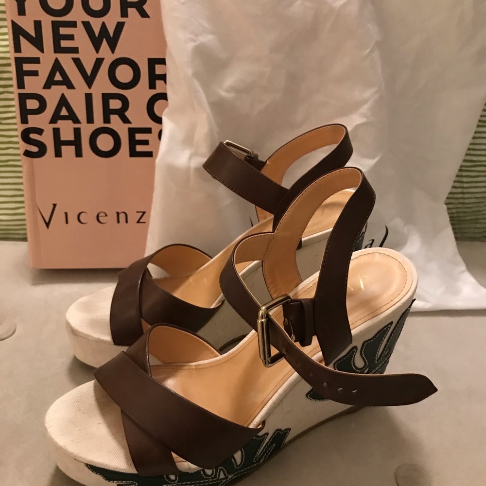 Fun Beautiful Wedges - Picture 7 of 8